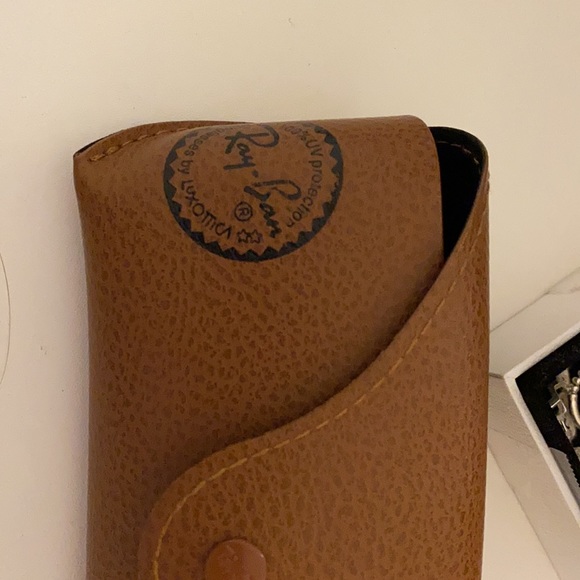 bran new ray-bans SIZE SMALL no returns - Picture 9 of 10